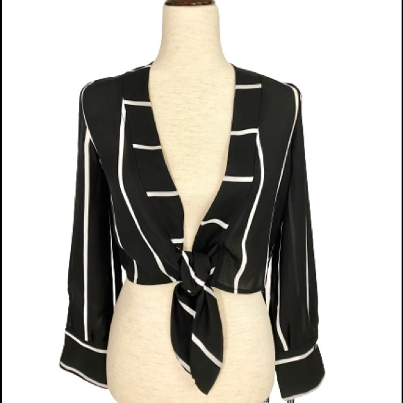 PRETTY LITTLE THING NWT BLK/WHT STRIPE TIE TOP 2 - Picture 3 of 6